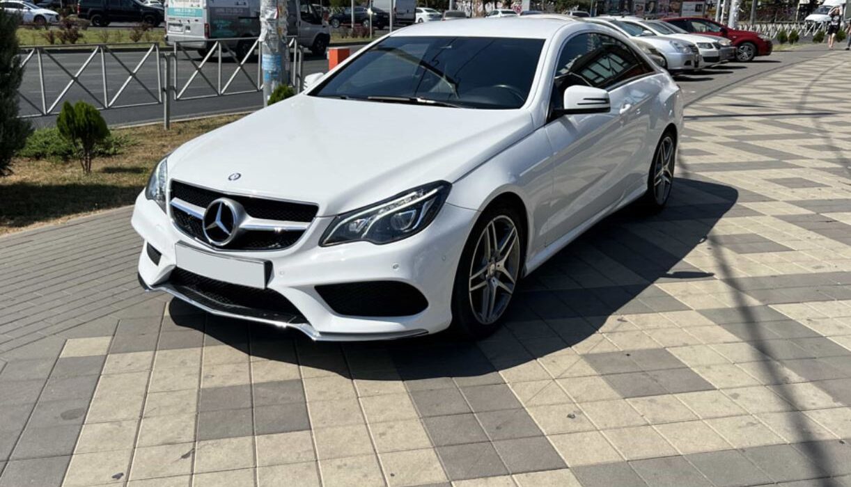 Аренда Mercedes в Краснодаре: Погружение в мир премиум-комфорта с VIDECAR