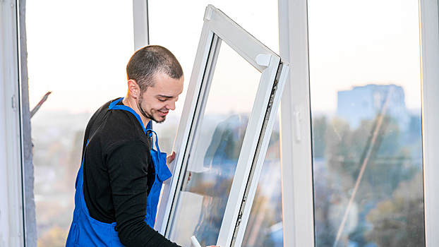 Не платите лишнего: эксперт раскрыл, когда выгоднее всего менять окна