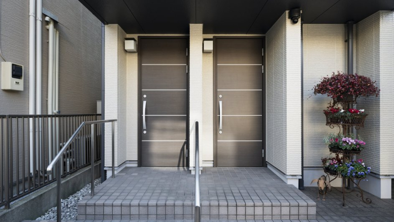 Невидимая угроза: какие болезни можно подхватить в подъезде многоквартирного дома