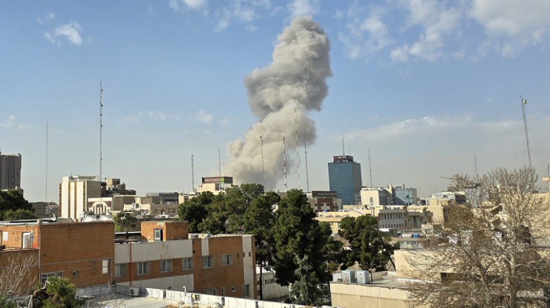 Удары по всему Ближнему Востоку: Иран ответил на начало военной операции США и Израиля