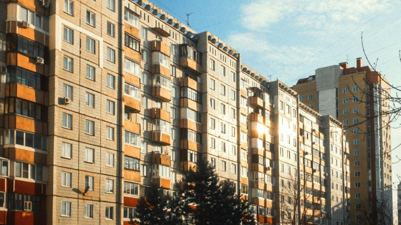 В каких городах России вторичное жилье обгоняет новостройки по количеству сделок