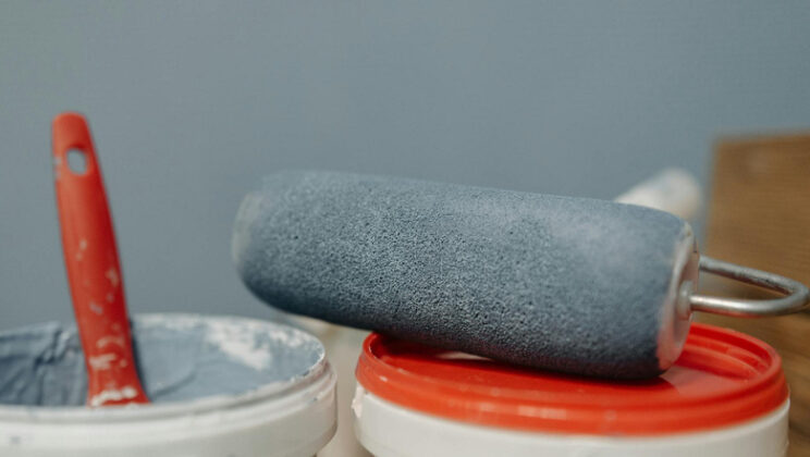 Как красить гипсокартон: выбор краски, подготовка стен и пошаговая инструкция по окрашиванию