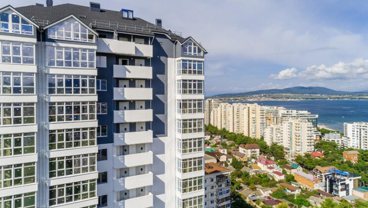Какую недвижимость на курорте можно купить по цене квартиры в Москве