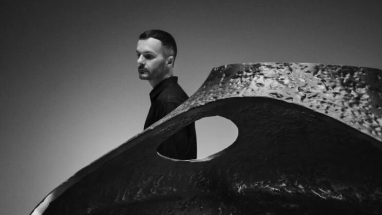 Модельер Крис Ван Аш дебютирует на Миланской неделе дизайна