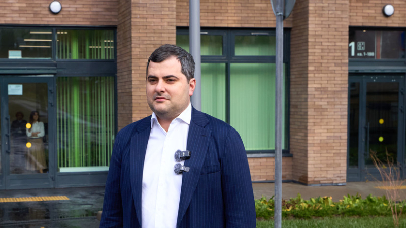 Овчинский: специалисты ЕКЦ обработали около 27 тысяч запросов по реновации в 2025 году