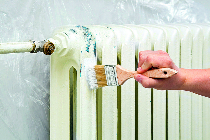Сколько краски нужно купить для покраски чугунных радиаторов (экономному хозяину на заметку)