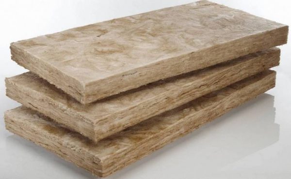 «У меня утеплитель бракованный — не греет»: почему приходится мерзнуть даже в утепленных домах и что с этим делать