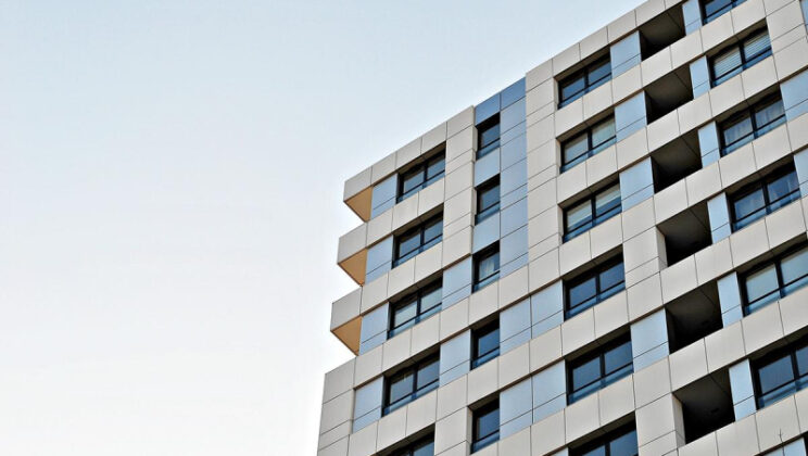 Верховный суд защитил права владельцев апартаментов на землю под