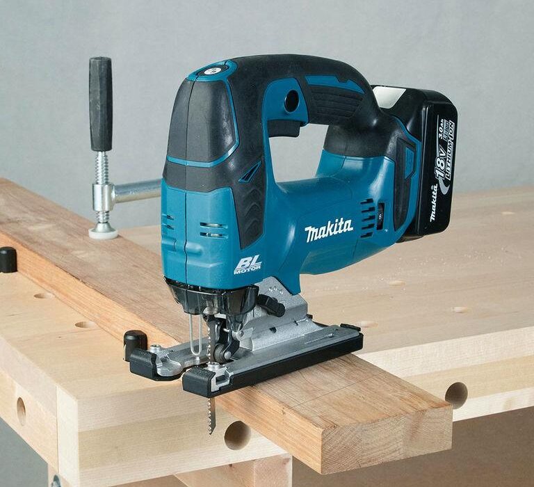 Электролобзик: топ-10 лучших, бюджетных моделей для дачи 2025 года, выбор профессионального по металлу, дереву, отзывы, обзор