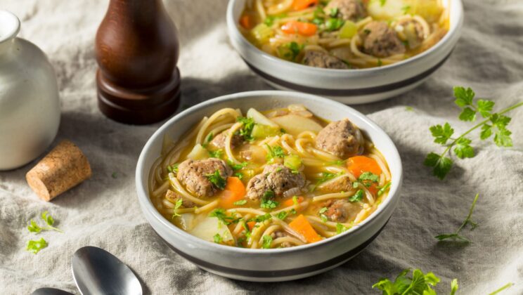 Простой суп из говядины с картошкой от Шефмаркет